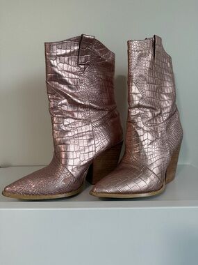 Metallic Rose Pointed-Toe Croc-Embossed Ankle Boots